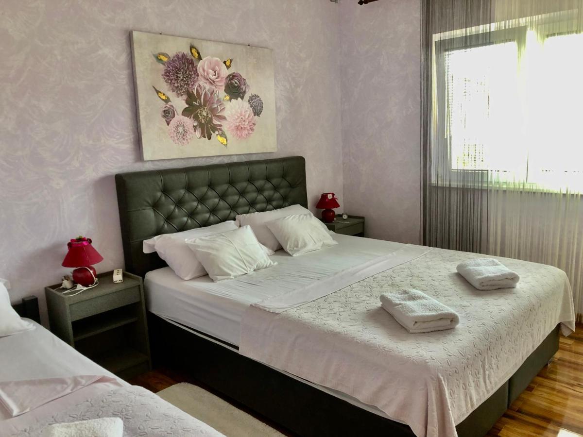 Apartments Pine & Oak With Shared Seasonal Hot Tub Privlaka  Luaran gambar
